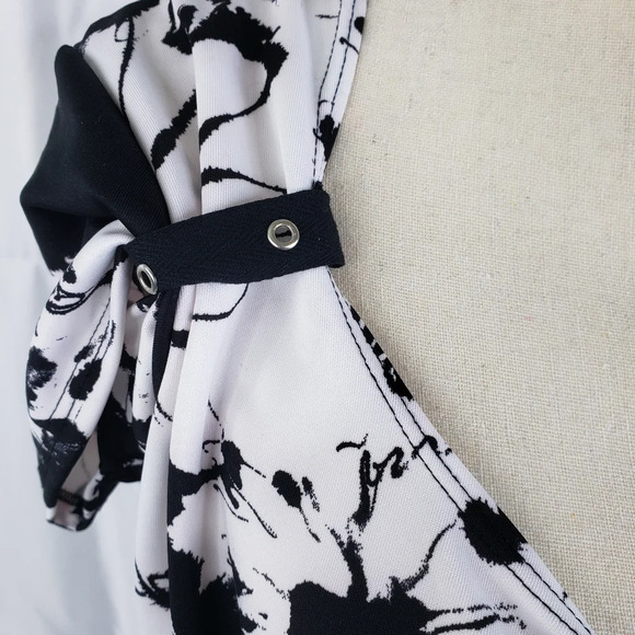 Demi Loon Black-White Floral Bombshell Vixen Pin up Back Corset Tie Dress Sz 2XL - Picture 4 of 14